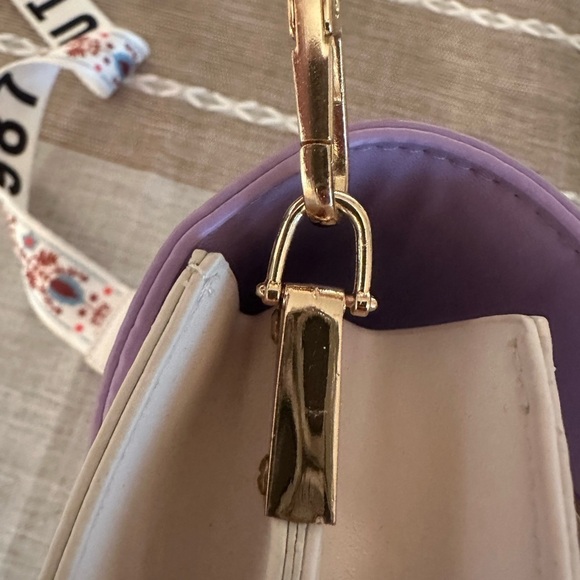 SN & Fashion Women's Lavender and Tan Crossbody Bag 8”W x 6”L Perfect condition - Picture 9 of 12